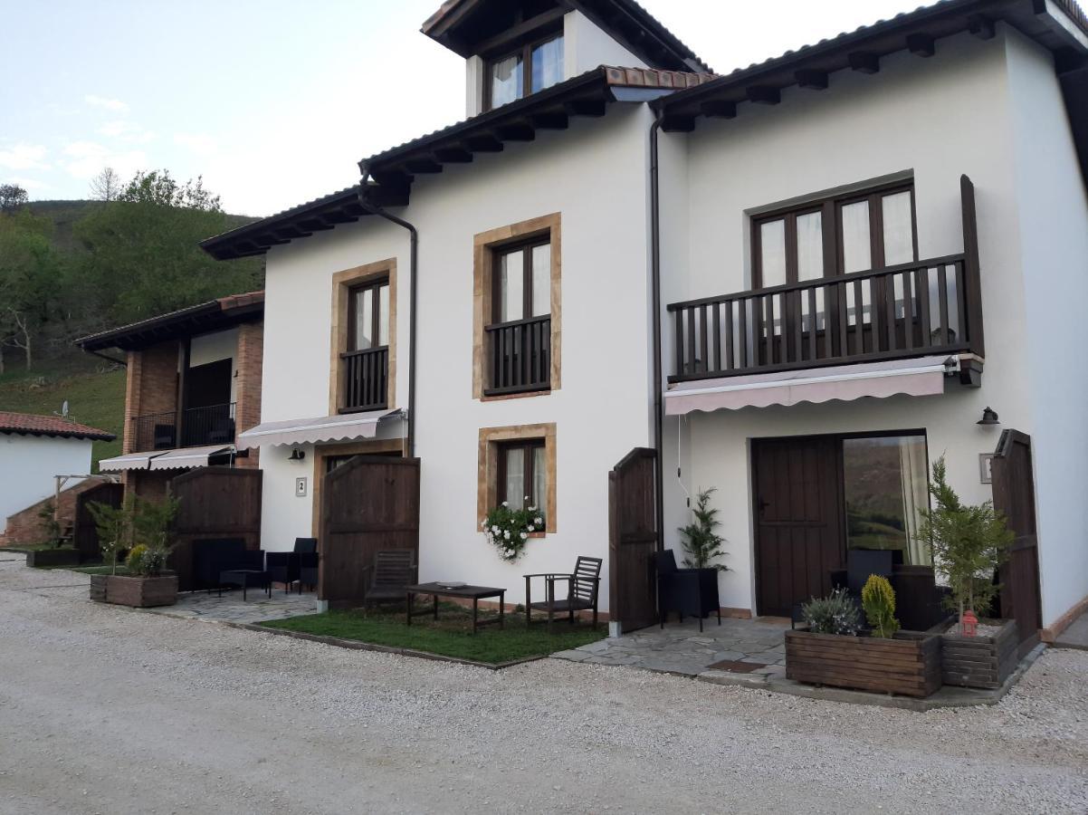 Apartamentos El Llanin Onís Kültér fotó