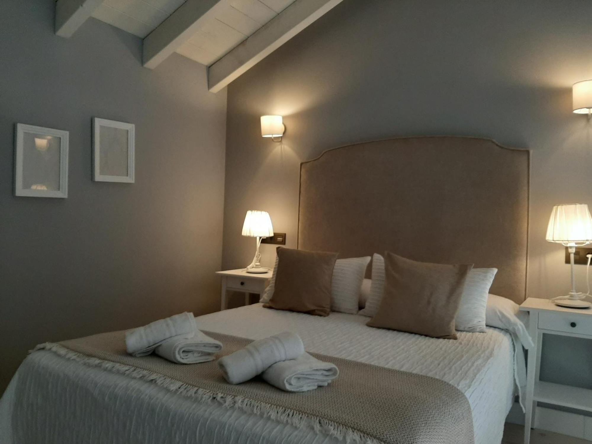 Apartamentos El Llanin Onís Szoba fotó