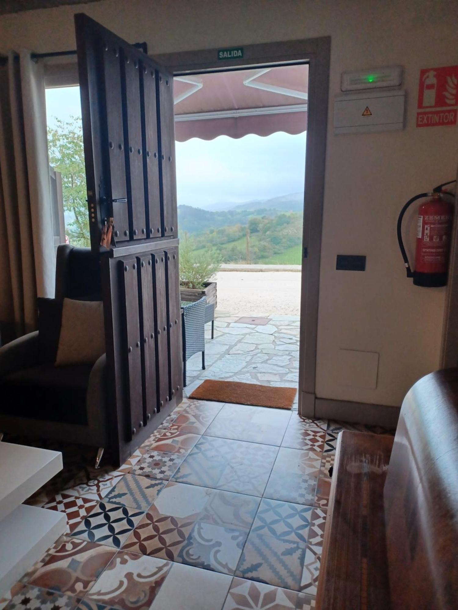 Apartamentos El Llanin Onís Szoba fotó