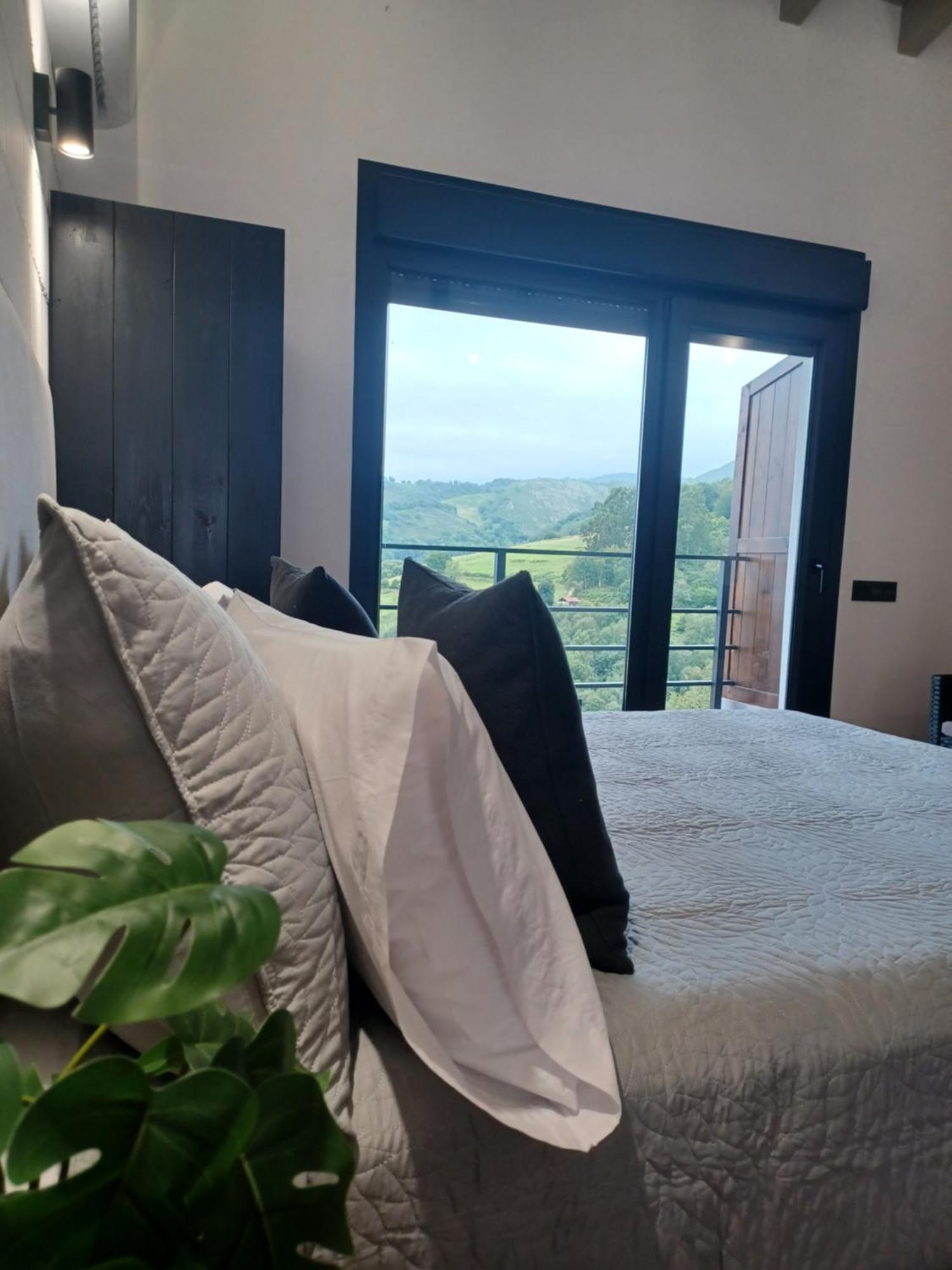 Apartamentos El Llanin Onís Kültér fotó